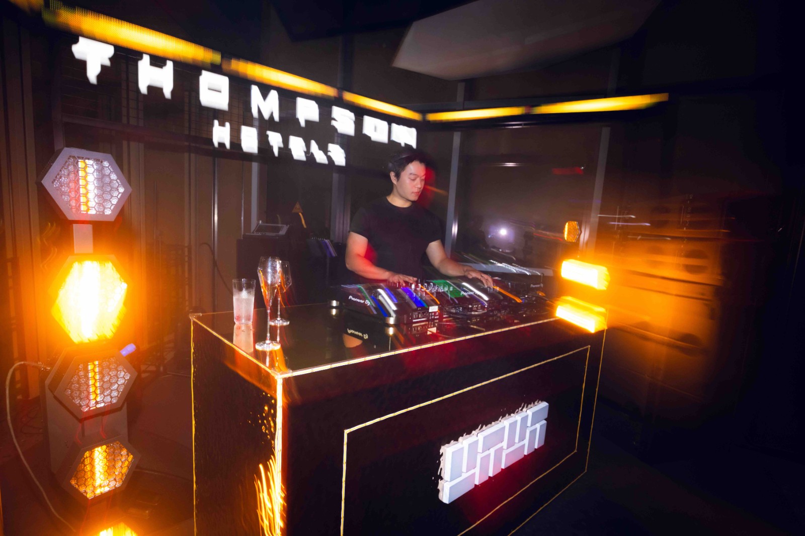 12. 灵感启幕之夜色律动派对.jpg