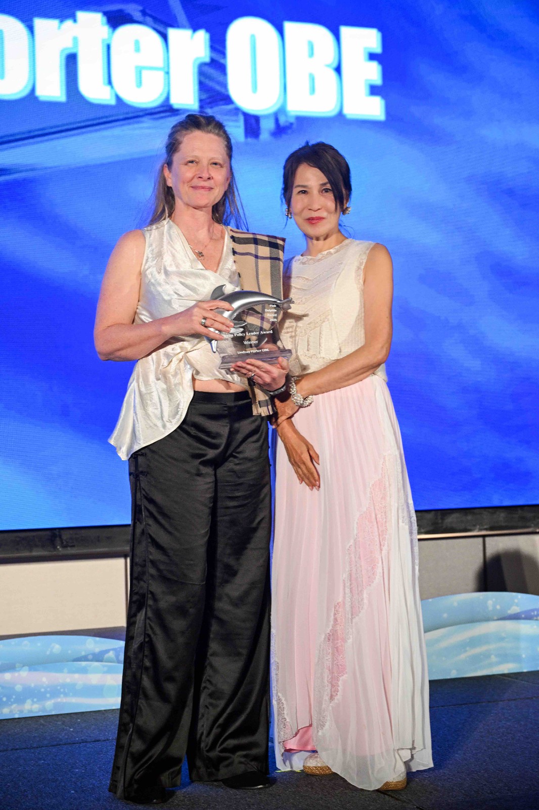 1775030040988538.jpg Pink Dolphin Award 6.jpg