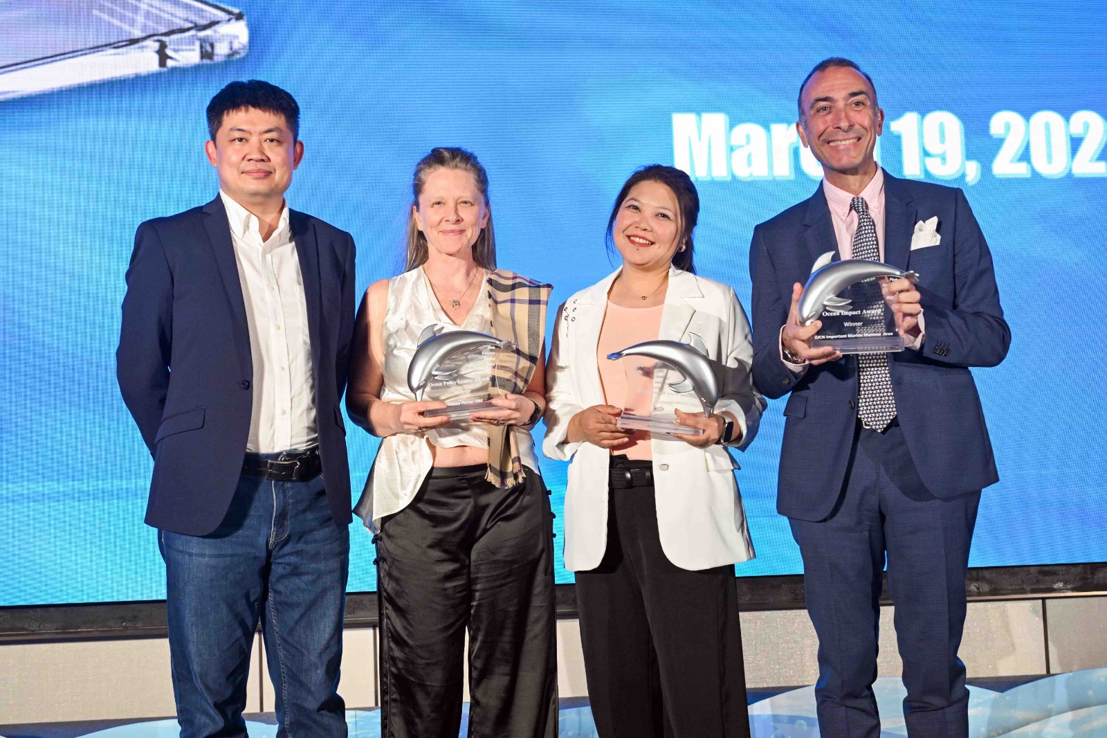 1775030072906892.jpg Pink Dolphin Award 3.jpg